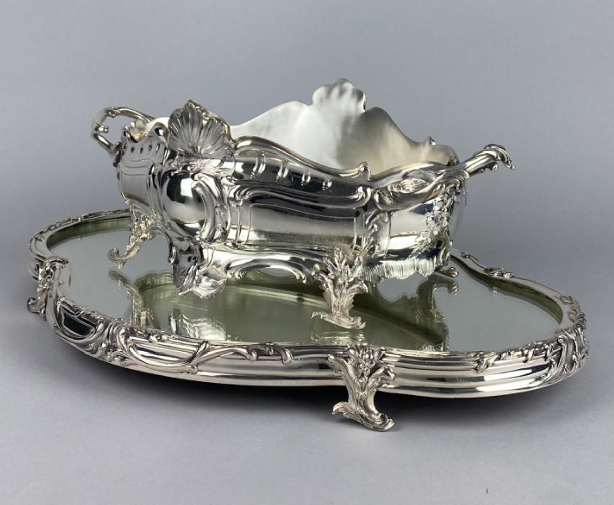 A silver centrepiece / jardinière by Delheid 