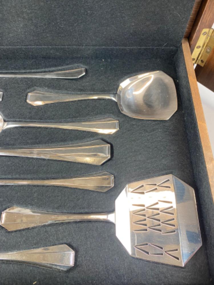 A superb Art Deco Cutlery Set For 12, Solid Silver, 222 Pieces, Complete In Its cabinet. By Delheid Frères Brussels, Model 